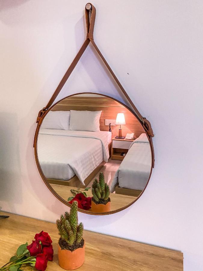 Olwen Hotel Нячанг Экстерьер фото