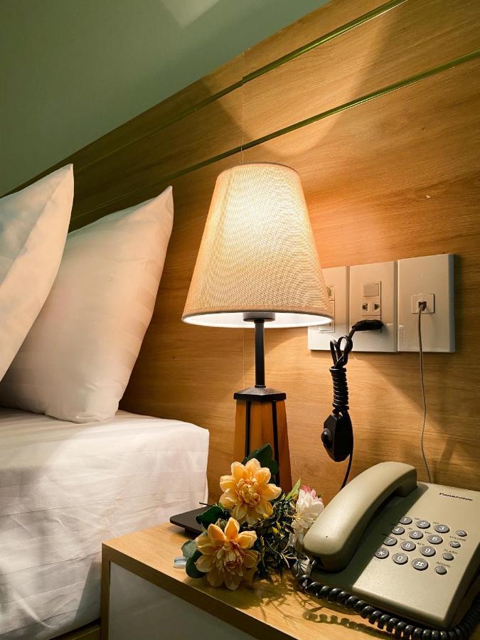 Olwen Hotel Нячанг Экстерьер фото